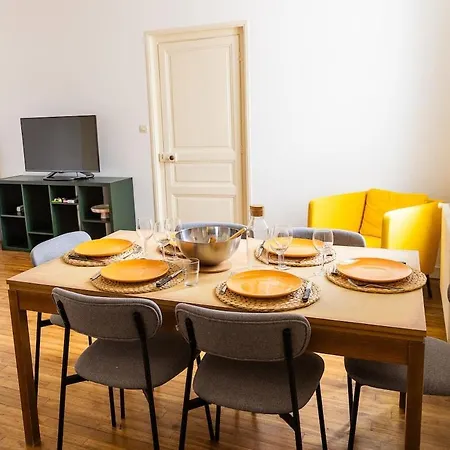 L'escale Rochefortaise - Maison 80m2 Thermes Parking Et Fibre *